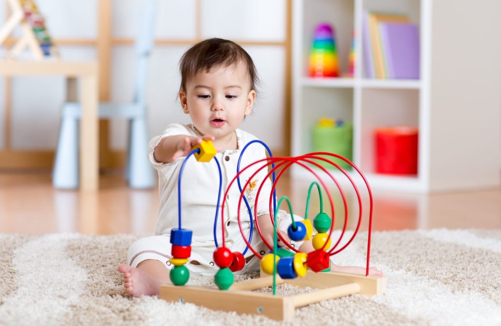 انتخاب اسباب بازی برای کودک زیر 2 سال